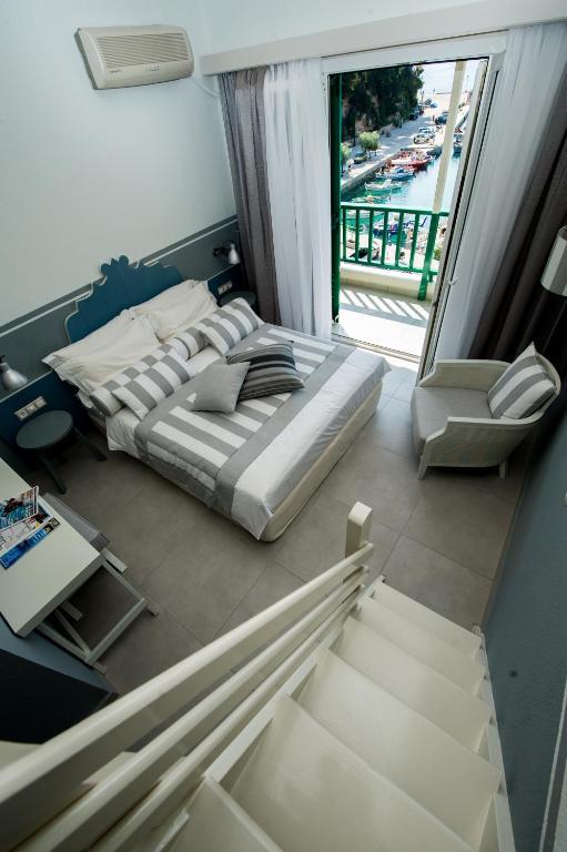 Alkyon Hotel Patitírion Exteriér fotografie
